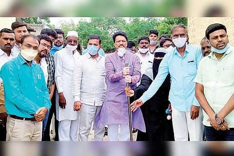 Manvi CC Road Shankustapane