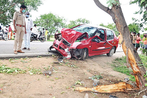 11072021 Siraguppa Car Accident