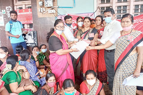12072021 Kustagi Anganawadi workers appeal