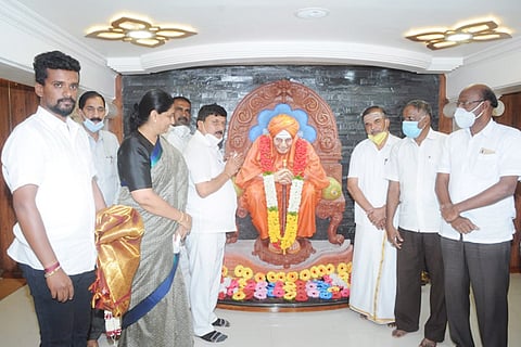 08Tmk_HomeMinister_Mutt_01