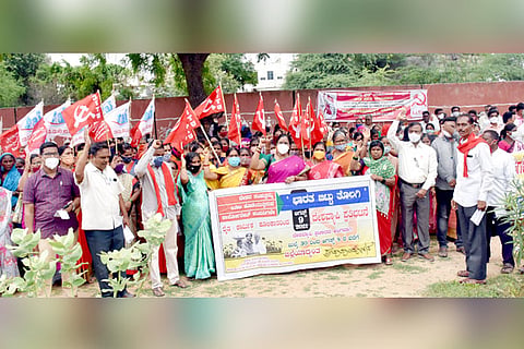 09082021 Raichur Protest