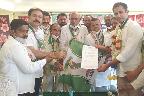 13 kunigal 1