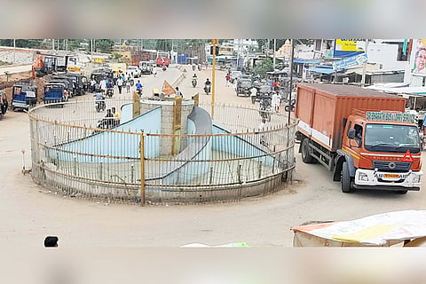 16082021 Kampli Ambedkar Circle