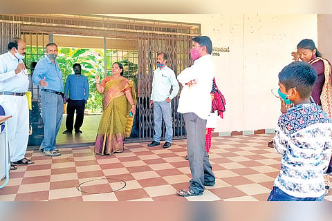 23082021 Hosapete Adarsha School
