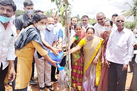 8 MADHUGIRI 1