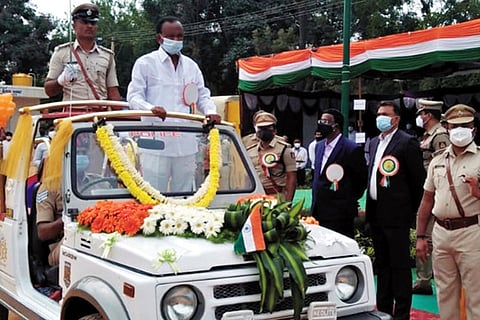 A.15 Independs Day news ph-1 C