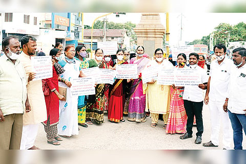 Koppal Congress protest for Justice for Mysore Murder