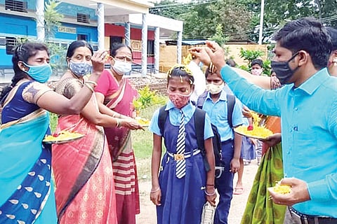 06092021 Koppal School Start