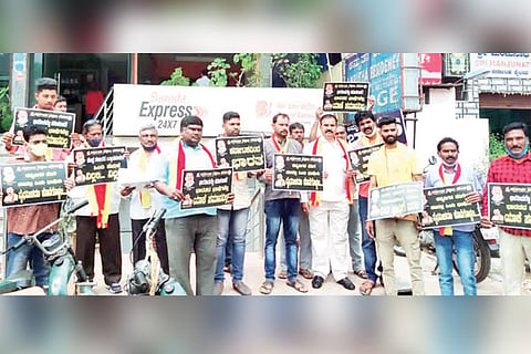 14092021 Hospet Karave protest