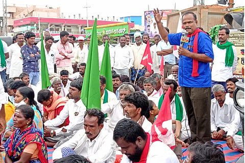27092021 Devadurga Bharat band
