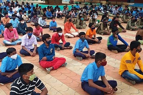 28-vij-4e-vishva rebies dhinacharane