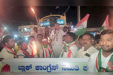 06102021 Kustagi Congress Protest