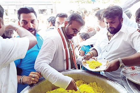 19102021 Bellary Santhosh Lad Free Canteen