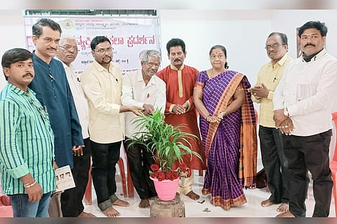 24102021 Sindhanoor fine art solo painting programe