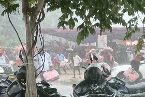 Blanket Rain Suresh Gowda