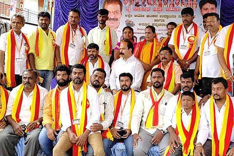 03 Nela Ph 01 Karave kananada Rajoshthava