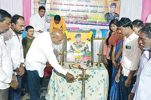 191121 Hiremannapura soldier Shranappa Pyateppa Smarane