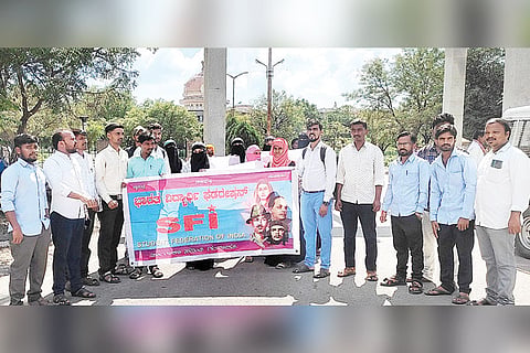 23112021 Koppal SFI protest