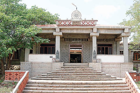 Kannada vv Hampi