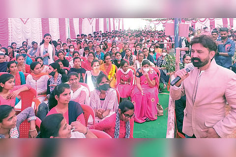 Ramesh Aravind Visit Hospet