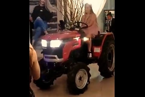 tractor