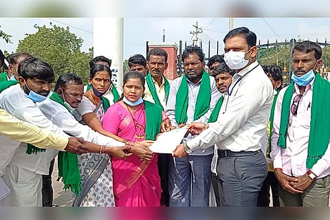 01122021 Raichur formars protest