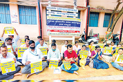 101221 Koppal Guest Lecutrers protest