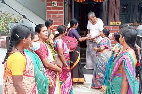 11122021 Gangavathi anganavadi works signature collection campaign,