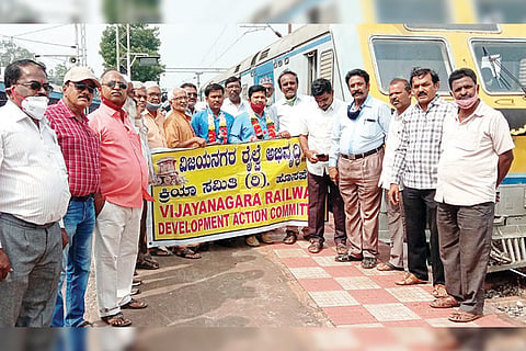 161221 Hubli to Gundkal Train Demo