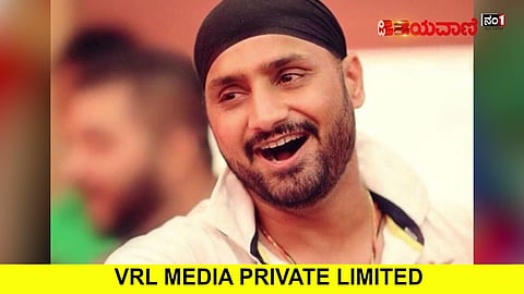 ಧೋನಿಯಂತೆ ಕೊಹ್ಲಿ ಮೃದುವಾಗಿದ್ದರೆ ಇದು ಸಾಧ್ಯವಾಗುತ್ತಿರಲಿಲ್ಲ: ವಿರಾಟ್​ ಕೊಂಡಾಡಿದ ಭಜ್ಜಿ #Kohli #HarbhajanSingh - youtube