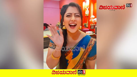 ಅಡ್ಡಾದಿಡ್ಡಿ ಕಾರು ಚಲಾಯಿಸಿ ಬೈಕ್‌ಗೆ ಗುದ್ದಿದ ನಟಿ: ಕುಡಿದ ಮತ್ತಿನಲ್ಲಿದ್ದಳಾ ಬೆಡಗಿ?#actreslahari #caraccident - youtube