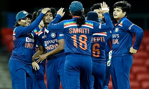 women cricket for web