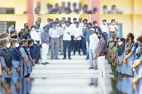 130122 Kampli JN Ganesh Visit College