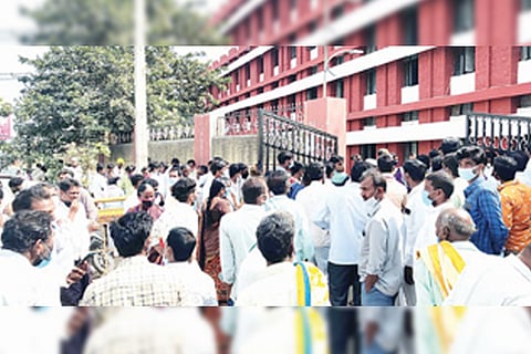 170122 Raichur District Court Ground