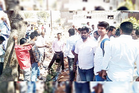 220122 Mudgal Bannikatti Smash Issue