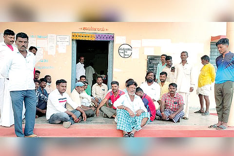 29012022 Devadurga pachayat members protest