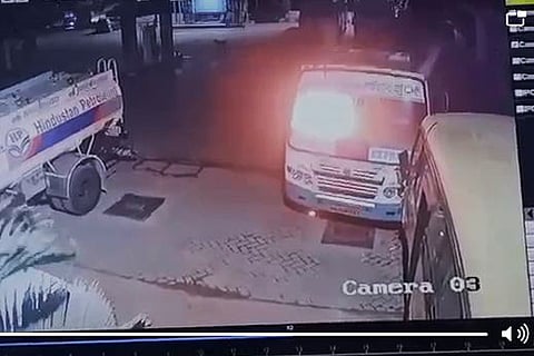 Bus