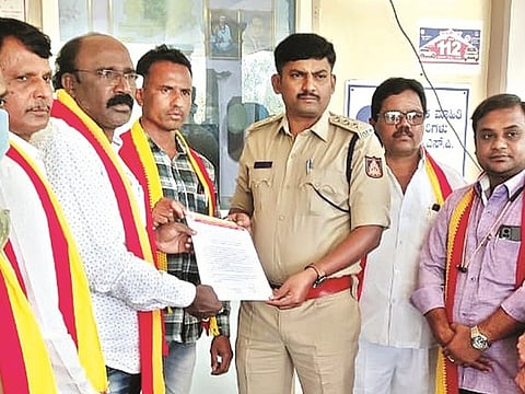 Davanagere, Portrait, Photo, Action, Appeal,