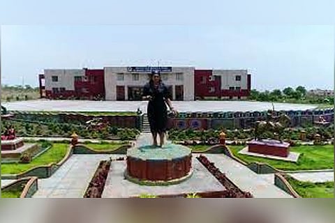 akka pic