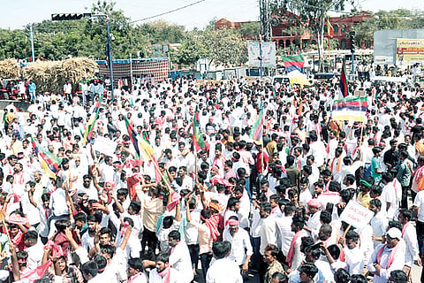 040222 Sindhanuru Veerashaiva Community Protest