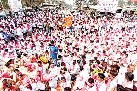 120222 Karatagi Lingayatha Community Massive Protest