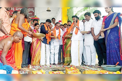 160222 Anegundi Adishakti Temple Ramulu Janardhan Reddy Visit