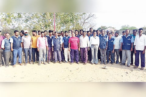 20022022 Hutti workers protest