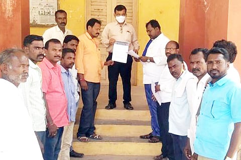 25022022 Lingasugur DSS protest