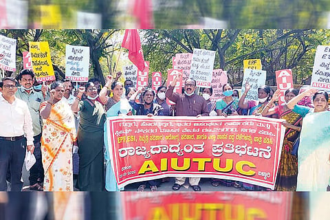 030322 Ballari Aiutuc Protest