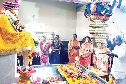 030322 Kottalam Saibaba Temple Vist Congress Voice President