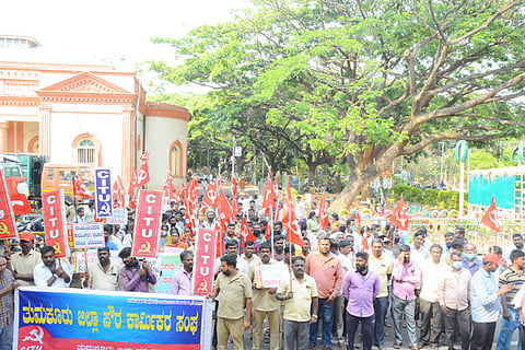 10TMK_CITU_protest