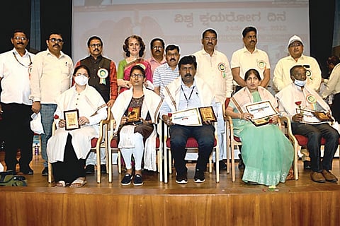 24Manju12