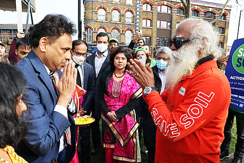 Sadhguru 2