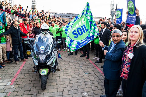 Sadhguru's 100 day journey being flagged off